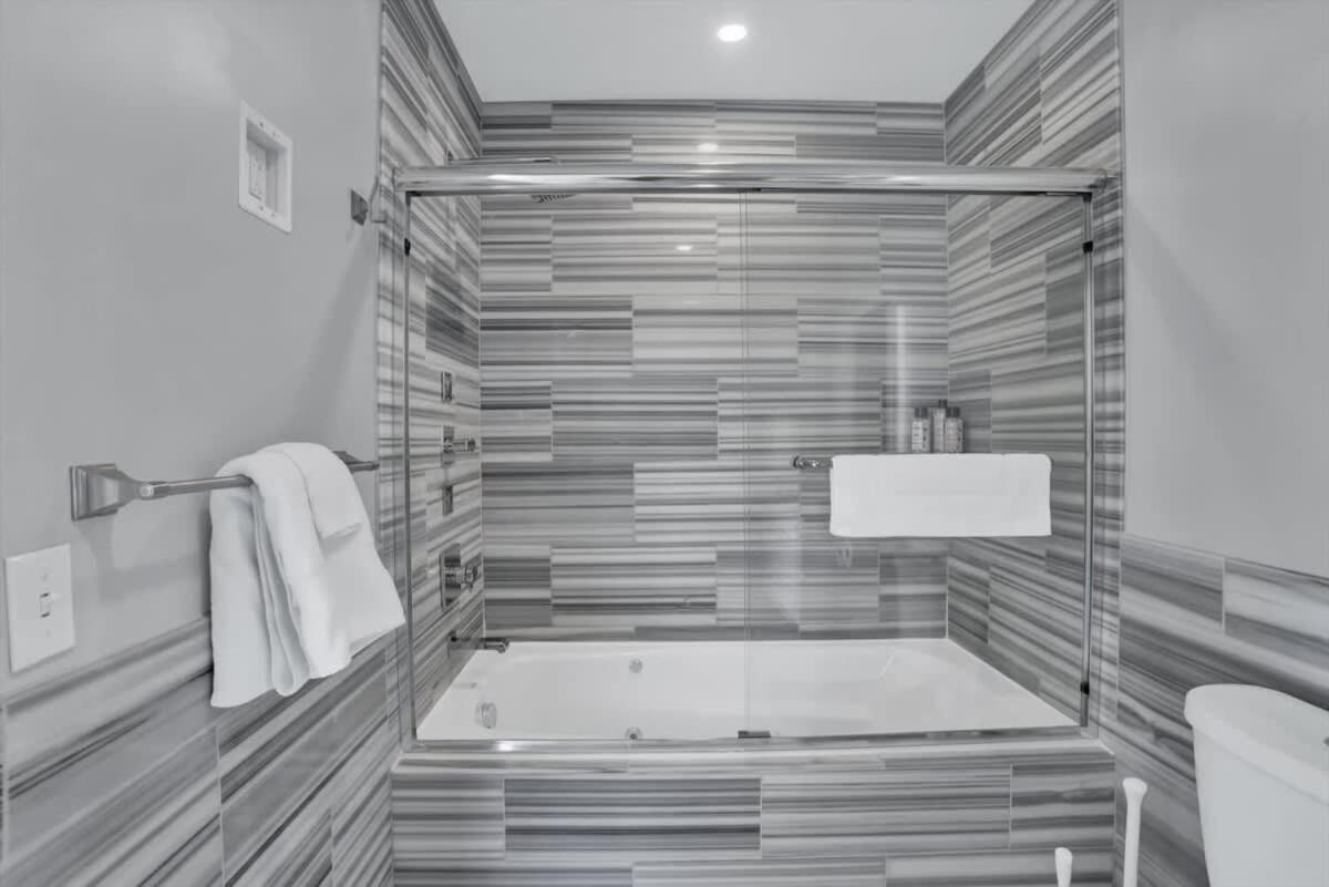 Cozysuites Spacious 2Br, Ppg Paints Arena, Pitts พิตต์สเบิร์ก ภายนอก รูปภาพ